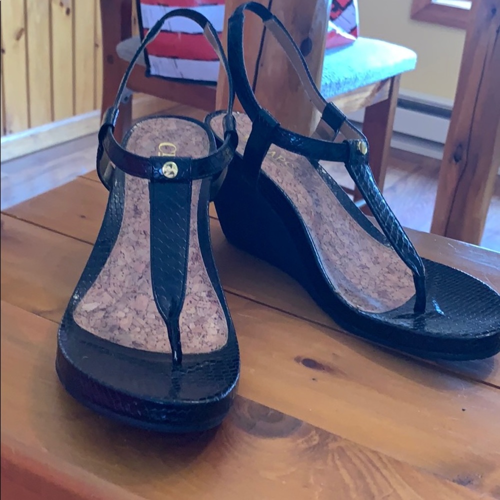 Women’s dress wedge